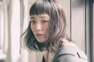 ミディアム カラー 三好 麻美のヘアスタイル