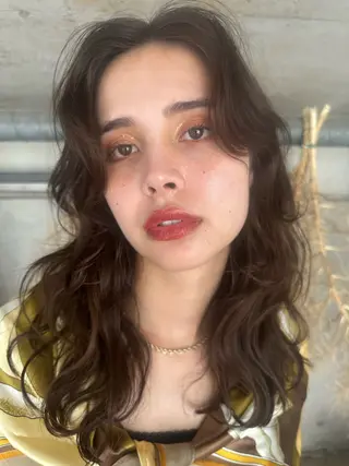 ミディアム カラー 小野江 祐李のヘアスタイル