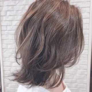 ミディアム カラー 伊藤 さやかのヘアスタイル