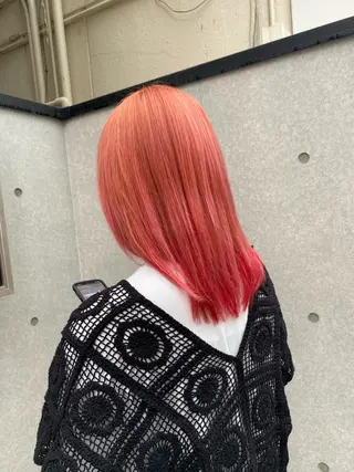 セミロング カラー 🌈ブリーチ特化🌈 MINATOのヘアスタイル