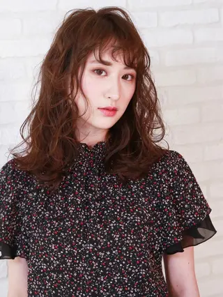 セミロング パーマ ai 浅草橋のヘアスタイル