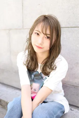 セミロング カラー ヘアアレンジ トレンドヘア🩶 艶髪🩶yoshiのヘアスタイル