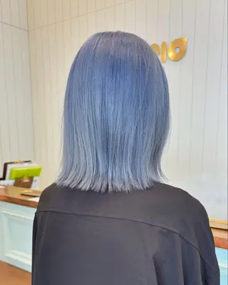 ミディアム カラー ケアブリーチ 坪井佑樹のヘアスタイル