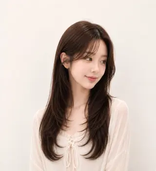 ロング カラー 佐藤 舞のヘアスタイル