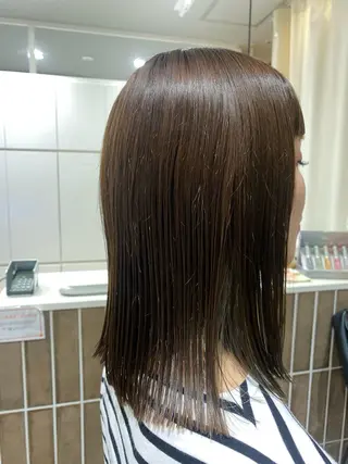 ミディアム 間城 樹里のヘアスタイル