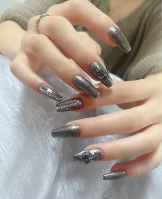 ネイル &ME ネイルサロンのネイルデザイン