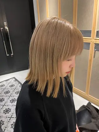 ミディアム ナミ🩶暗髪/暖色 ❤️/透明感/縮毛のヘアスタイル