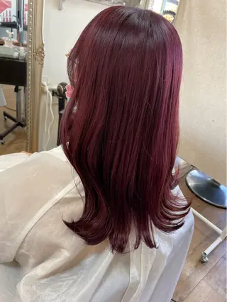 ロング カラー 伊藤 ひなののヘアスタイル