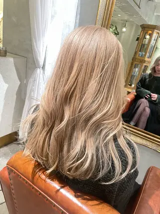 セミロング カラー 柔らかレイヤー× 透け感カラー/SUのヘアスタイル