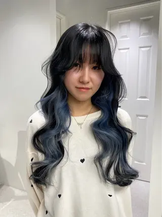 カラー Shiori・:* 💫のネイルデザイン