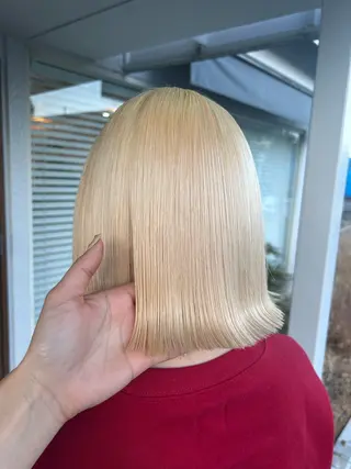 ミディアム 小澤 志穂のヘアスタイル