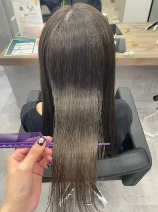 ロング カラー COCO .のヘアスタイル