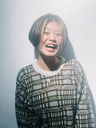 ショート カラー ヘアアレンジ ヤノ ナオミのヘアスタイル