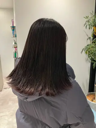 セミロング カラー サキ🤍ハイトーン 🩰くびれ巻きヘアのヘアスタイル
