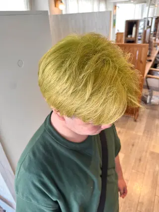 ショート メンズ ブリーチカラー🫧 森　凪沙のヘアスタイル