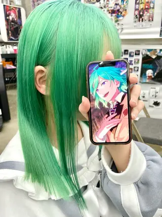 ロング カラー インナーカラー 推し ブリーチ 髪質改善のヘアスタイル