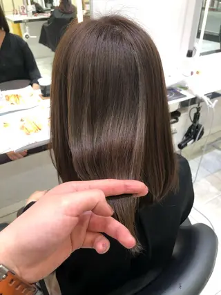 ミディアム 岸 保奈美のヘアスタイル