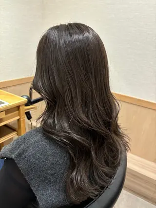 ロング カラー 髪の家 tikiのヘアスタイル