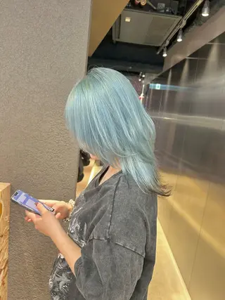 セミロング カラー ✅ケアブリーチ✅ トヨオカ ノブヒデのヘアスタイル