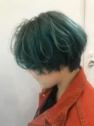 カラー pole/apartment所属・💓パーマ，💗 レイヤーカットのヘアスタイル