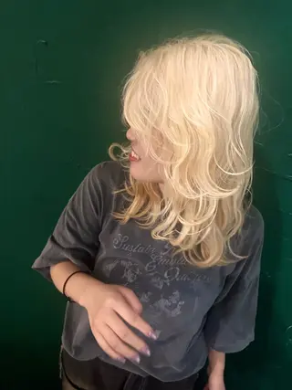 ミディアム CHIHO💚羽エク /マツエクのヘアスタイル