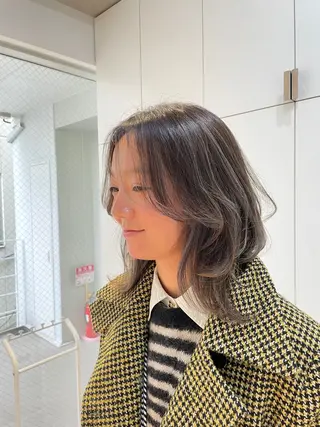 セミロング カラー ヘアアレンジ 艶髪✨寒色カラー✨ 翁長孝輔のヘアスタイル