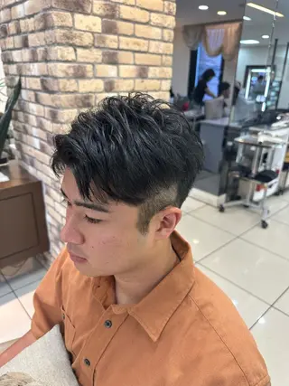 ショート メンズ メンズ特化シャドウパ ーマラウンドマッシュのヘアスタイル