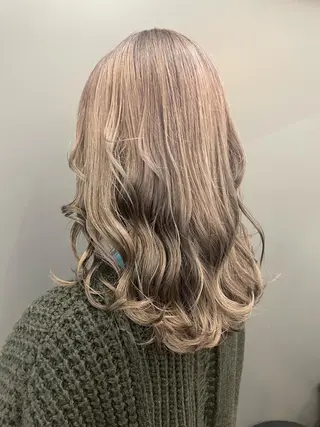 セミロング カラー ヘアアレンジ like みやびのヘアスタイル