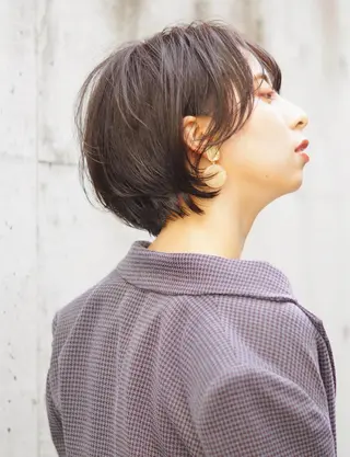 ショート hoNua. 栄/透明感カラーのヘアスタイル