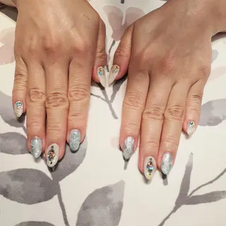 ネイル 小池 菜々のネイルデザイン
