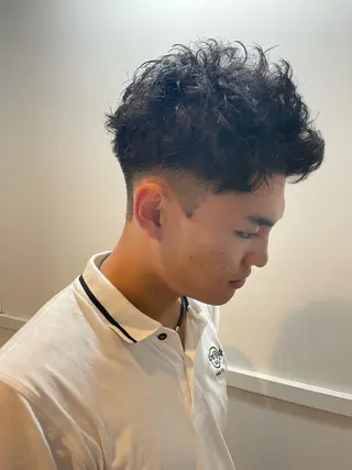 ショート パーマ メンズ TJ天気予報 近藤 仁也のヘアスタイル