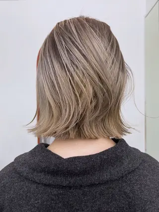 ショート カラー ムード造るハイトーン ケアブリーチ/ユウキのヘアスタイル