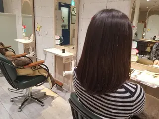 ミディアム SAKURA (サクラ)のヘアスタイル