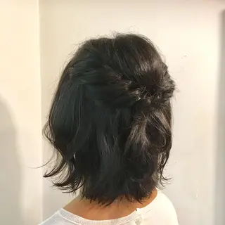 ショート ヘアアレンジ 塩崎 春香のヘアスタイル