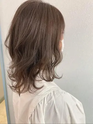 カラー 渡辺 麻衣のヘアスタイル