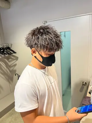 ミディアム パーマ メンズ メンズパーマ特化 TAIGAのヘアスタイル