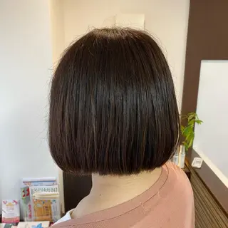 ショート カラー 堀内 七海のヘアスタイル