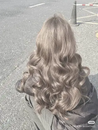 ロング カラー ヘアアレンジ 💓ブリーチ特化 透明感💓あい💓のヘアスタイル