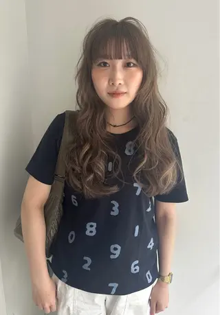 ロング カラー 松本 雪愛のヘアスタイル