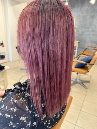 カラー ○HITOMI ○のヘアスタイル