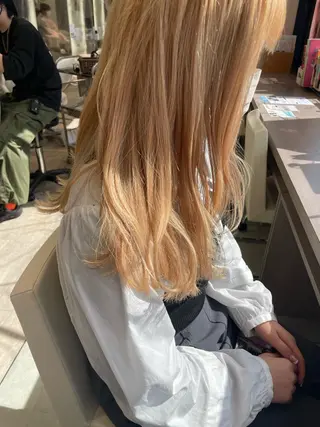 ロング カラー 松佐 ゆかりのヘアスタイル