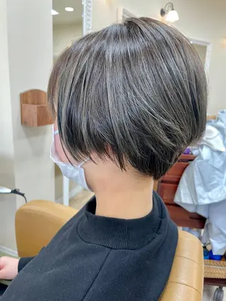 カラー SALOWIN栄 高須大貴のヘアスタイル