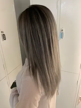 ロング ✨ハイトーン✨艶髪 ✨髪質改善✨和田のヘアスタイル