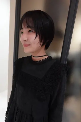 ショート 山本 真生のヘアスタイル
