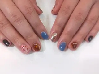 ネイル はばすみれ🎀ﾈｲﾙ 光ﾌｪｲｼｬﾙ ﾍｱのネイルデザイン