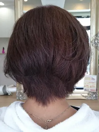 カラー MILLOR “ミラー”のヘアスタイル