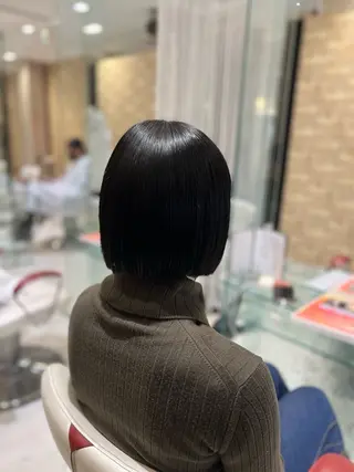 ミディアム パーマ ボブ/ハイトーン髪質 改善/越谷✨クラモチのヘアスタイル