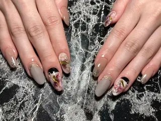 セミロング ネイル ✴︎ Delightのネイルデザイン