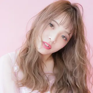 ロング カラー ヤナ マネージャーのヘアスタイル