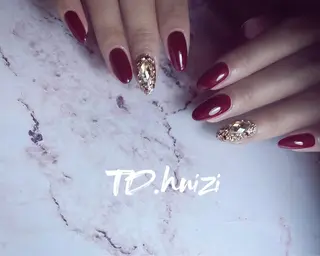 ミディアム めぐみのネイルサロン スタッフ練習のネイルデザイン